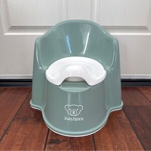 BabyBjörn Green Potty Chair